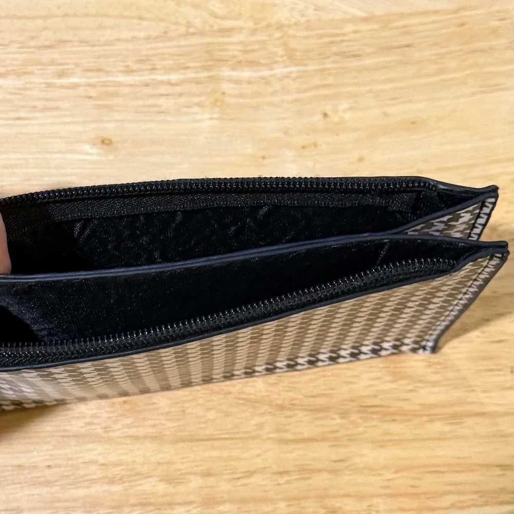 Houndstooth Bangle Wristlet Pouch Black White Double Zip Wallet Clutch